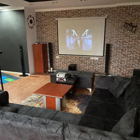 Cinehome Апартаменты *